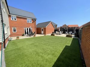 Pershore Way- click for photo gallery